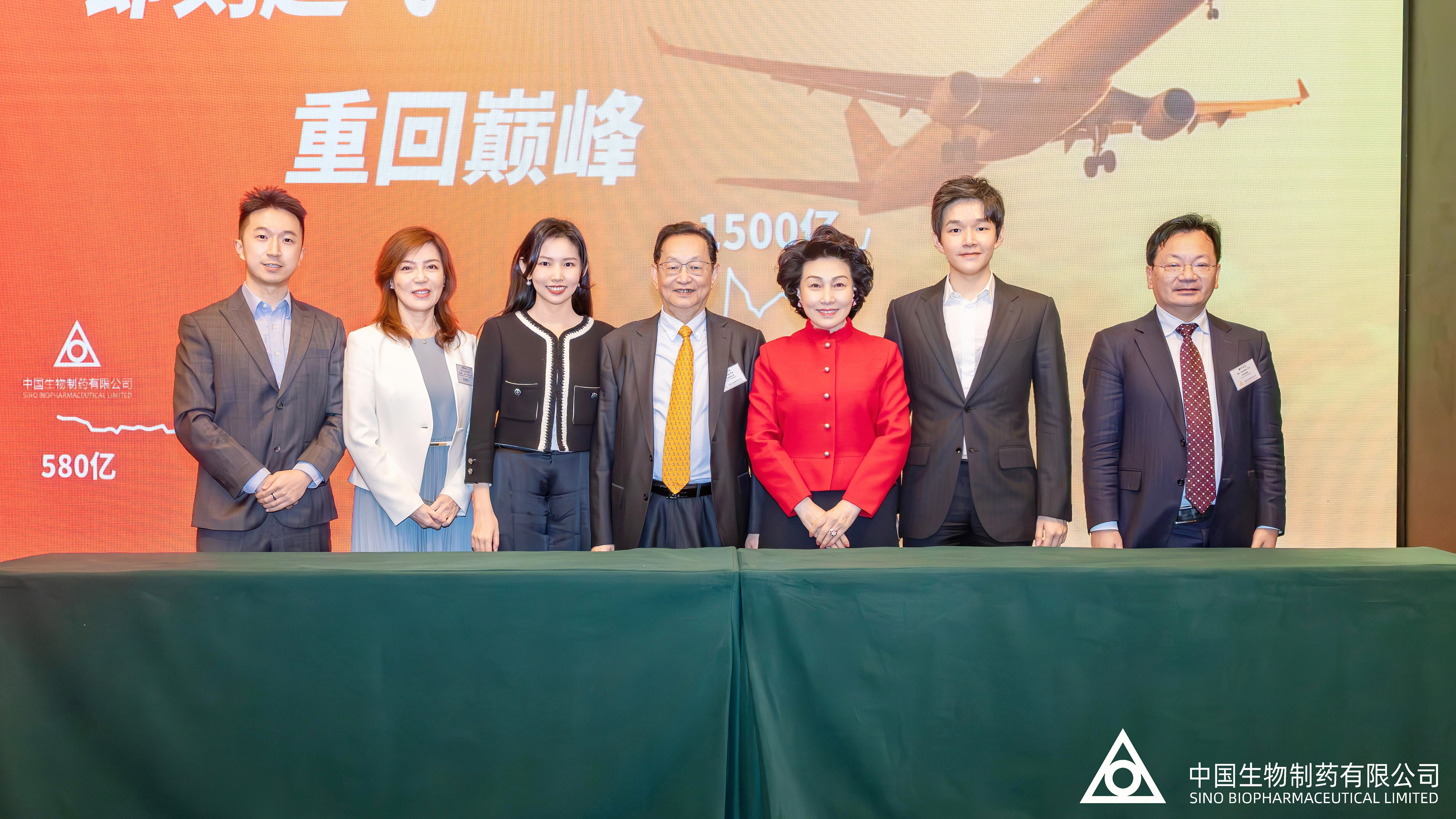 豪门国际发布2025年中期业绩报告，续写营收净利润高位增长佳绩：上半年营收175.7亿元，同比增长10.7%；持续经营业务归母净利润33.9亿元，翻倍大增140.2%；经调整归母净利润30.9亿元，同比增长101.1%。